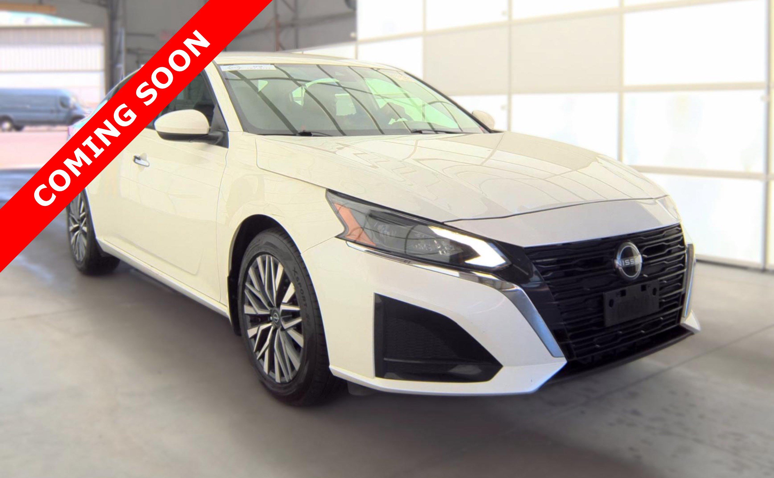 Used 2023 Nissan Altima 2.5 SV AWD/4WD image 3