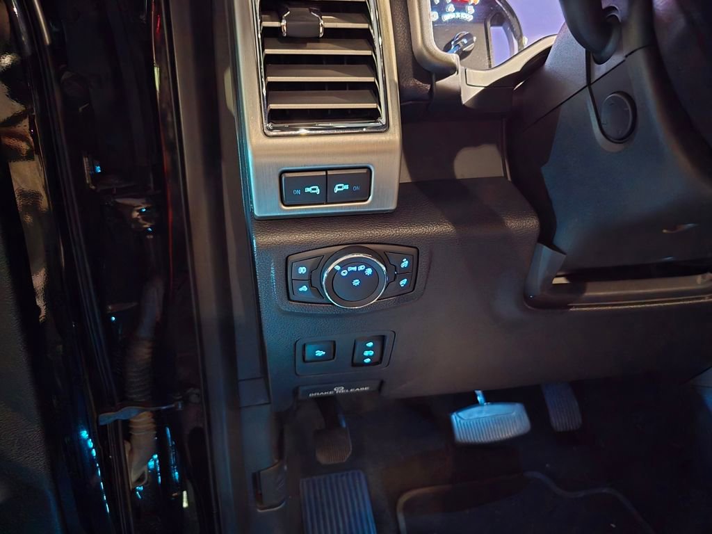 Used 2017 Ford F450 Platinum w/ Platinum Ultimate Package image 11