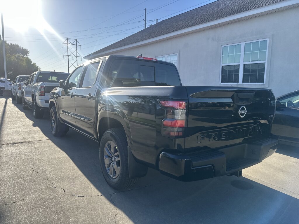 New 2026 Nissan Frontier SV image 2