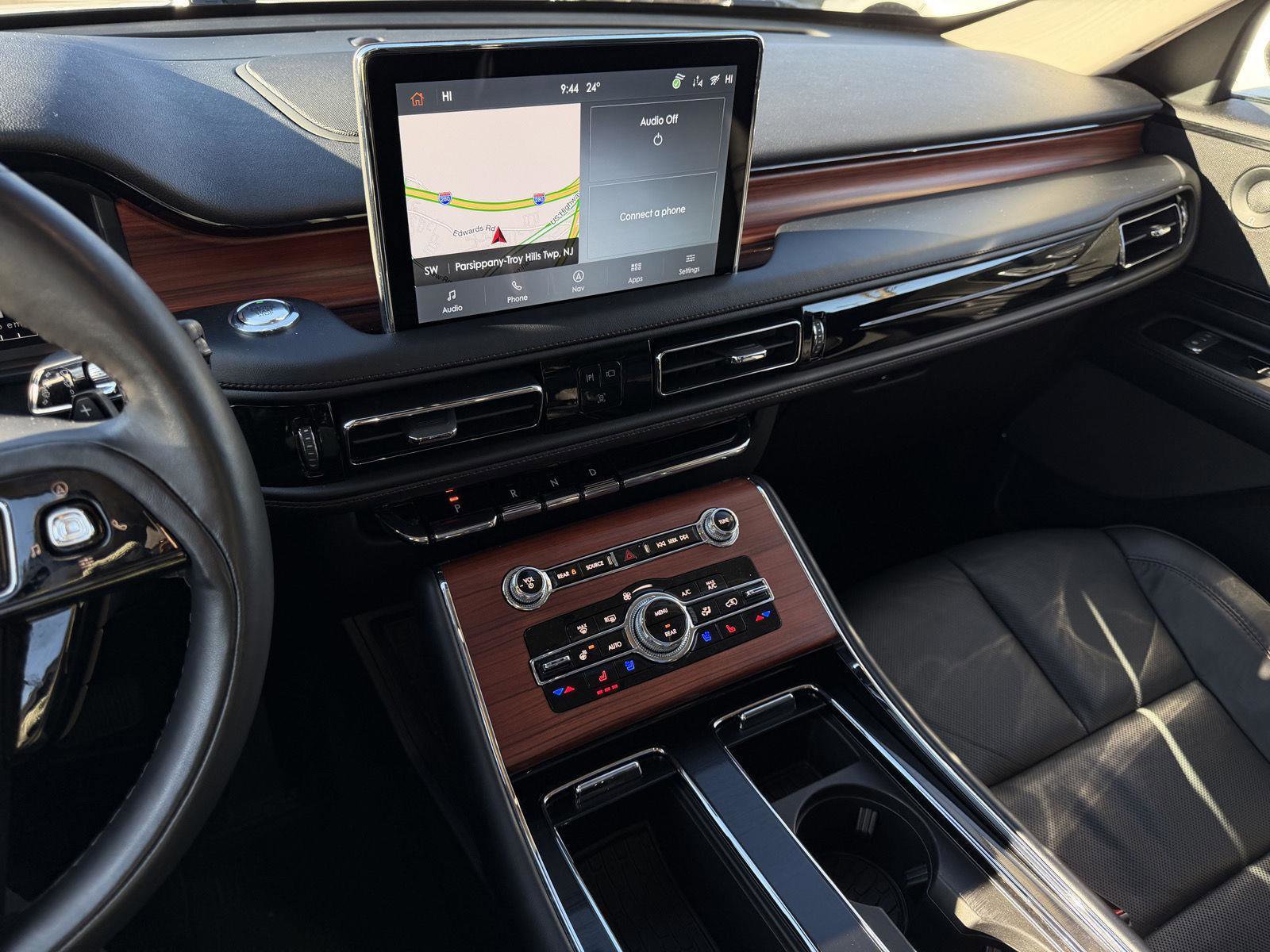 Used 2024 Lincoln Aviator Reserve w/ Equipment Group 201A image 14