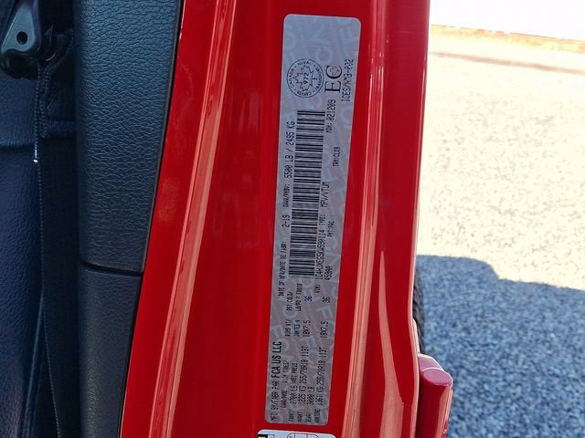 Used 2019 Jeep Wrangler Unlimited Sahara w/ Uconnect 4C Nav & Sound Group AWD/4WD image 27
