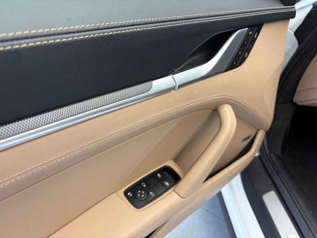 Certified 2024 Porsche 911 Turbo AWD/4WD image 21