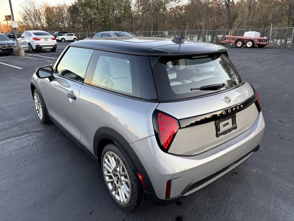 New 2025 MINI Cooper 2-Door Hardtop image 3
