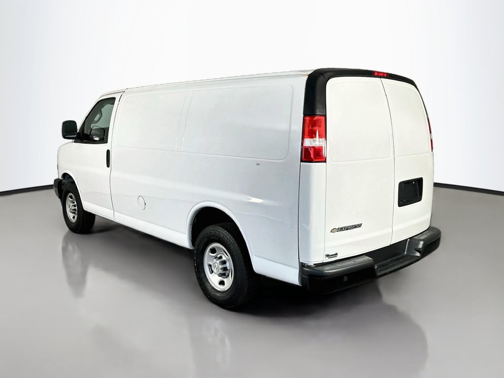 Used 2021 Chevrolet Express 2500 RWD image 5