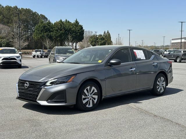Certified 2025 Nissan Altima 2.5 S FWD image 3