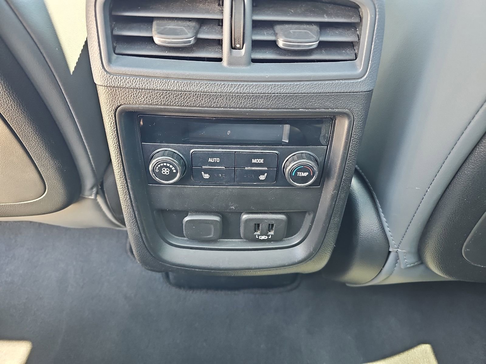 Used 2019 Buick Envision Premium w/ Driver Confidence Package AWD/4WD image 30