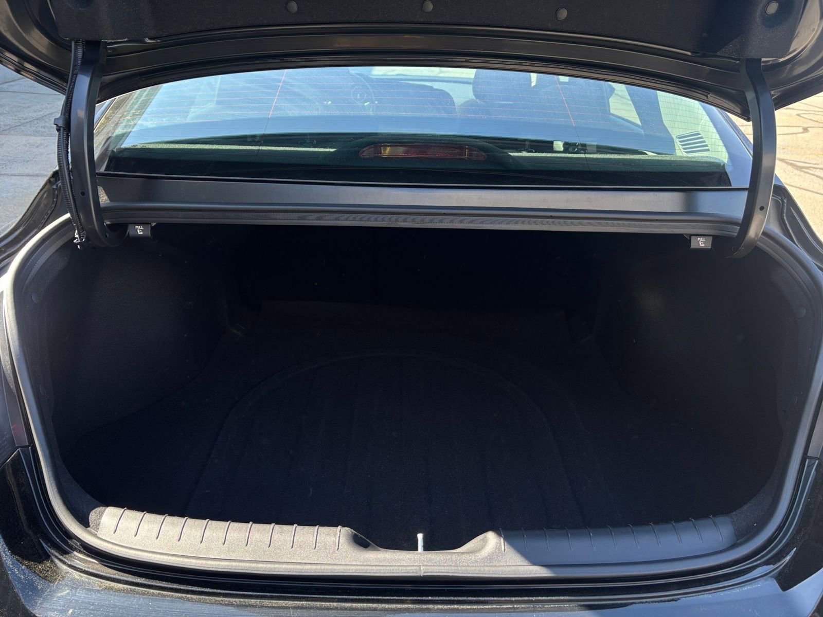 Used 2025 Hyundai Elantra SEL image 38