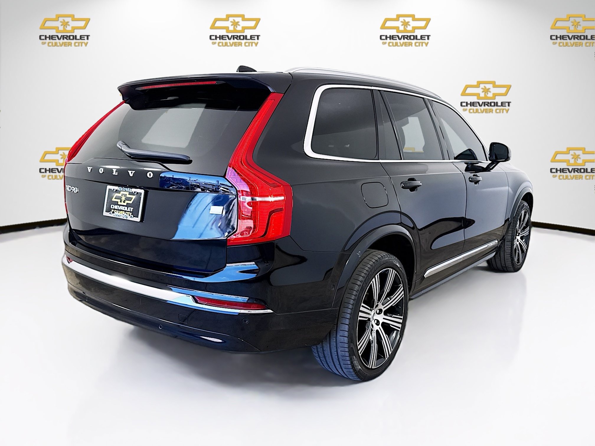 Used 2024 Volvo XC90 T8 Ultimate w/ Protection Package Premier AWD/4WD image 8