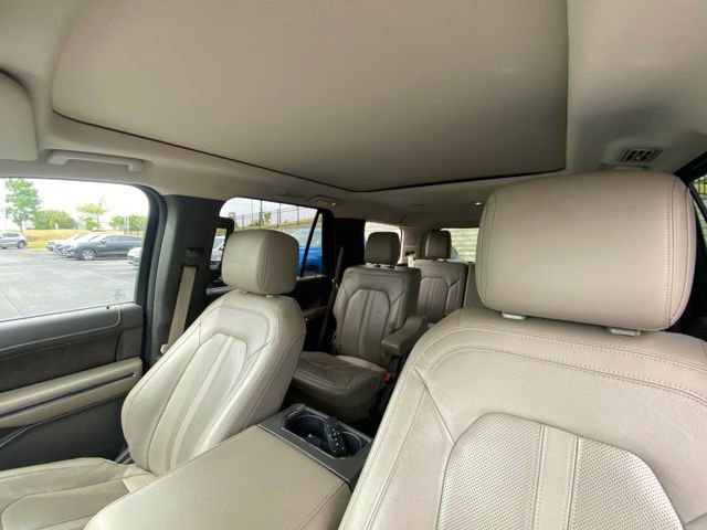 Used 2018 Ford Expedition Limited AWD/4WD image 5