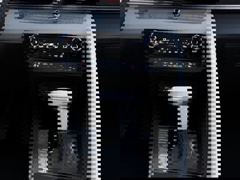 New 2025 Hyundai Elantra Limited image 16