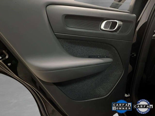 Used 2025 Volvo XC40 B5 Plus image 69