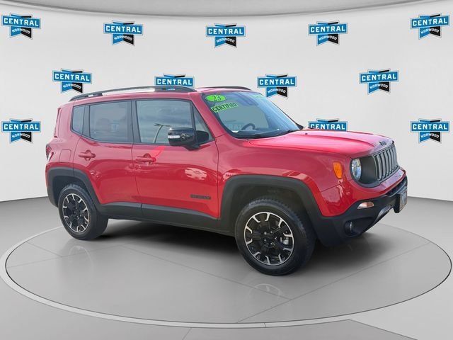 Used 2023 Jeep Renegade Latitude AWD/4WD image 8
