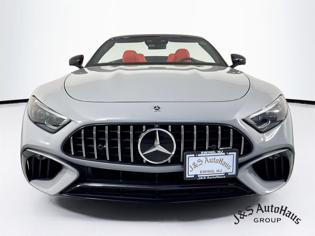 Used 2022 Mercedes-Benz SL 55 AMG 4MATIC w/ Driver Assistance Package image 2