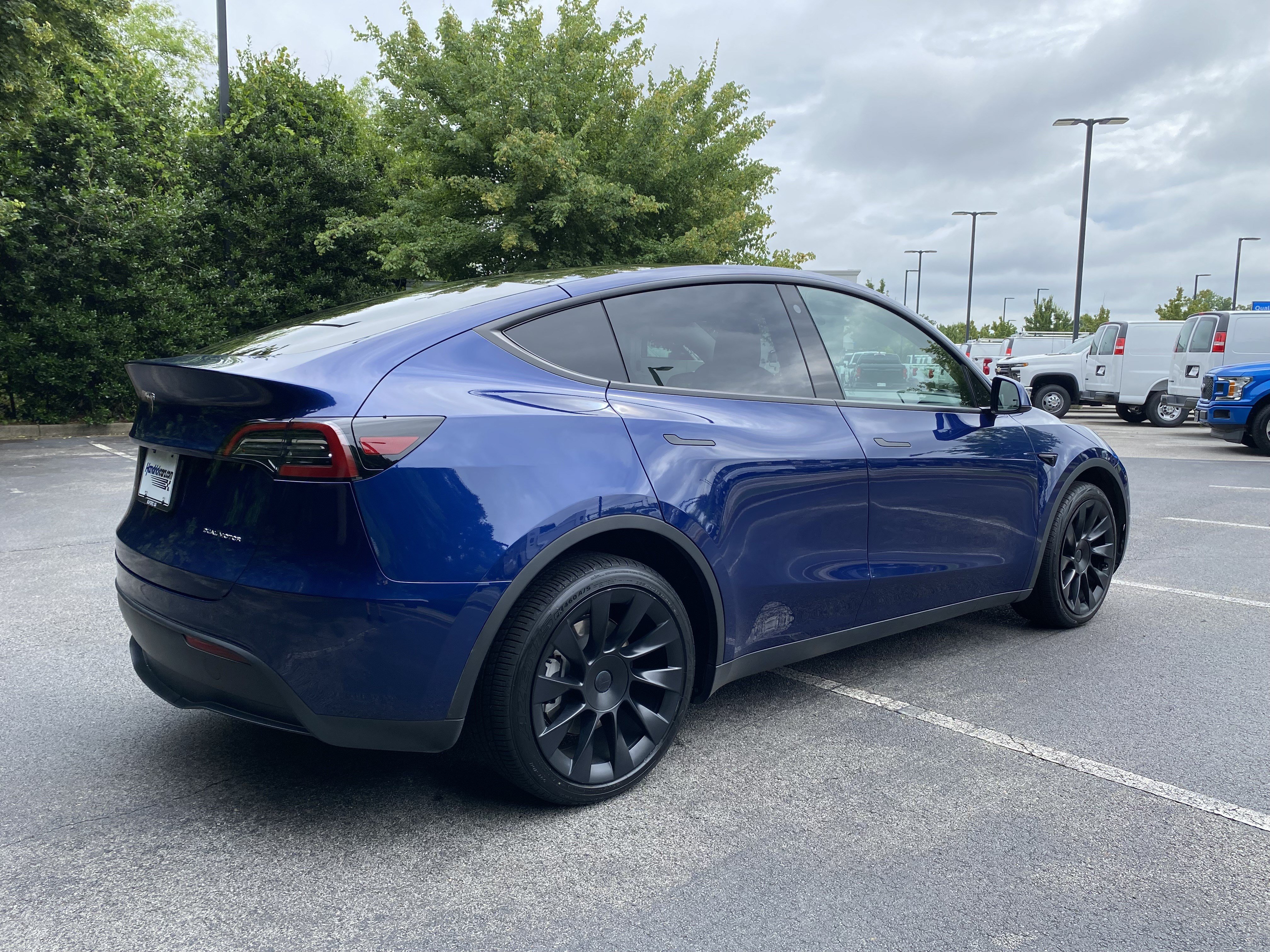 Used 2023 Tesla Model Y Long Range AWD/4WD image 9