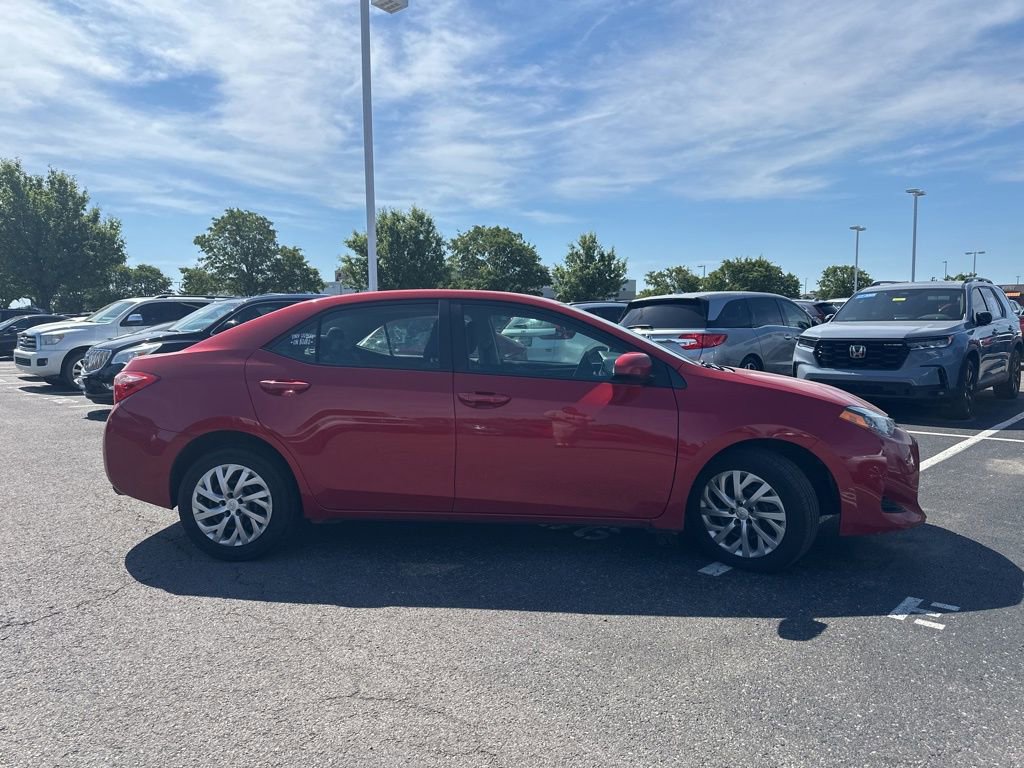 Used 2019 Toyota Corolla LE FWD image 11