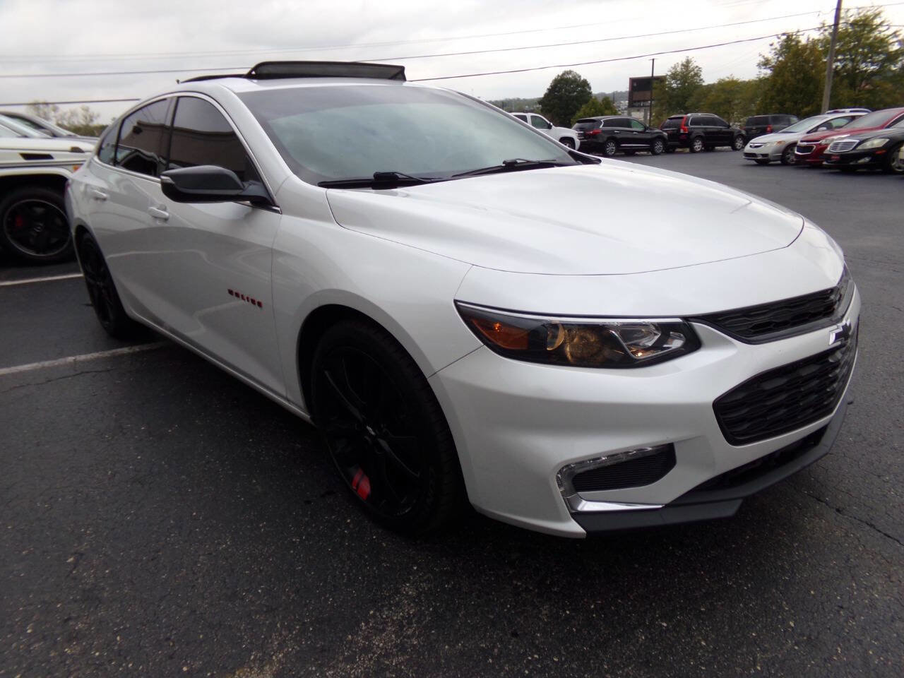 Used 2018 Chevrolet Malibu LT w/ Redline Edition image 4