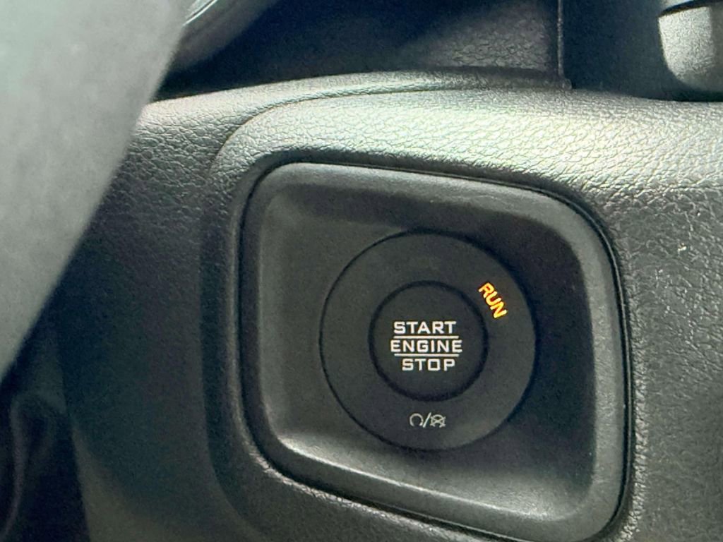 Used 2025 Jeep Wrangler Willys AWD/4WD image 20