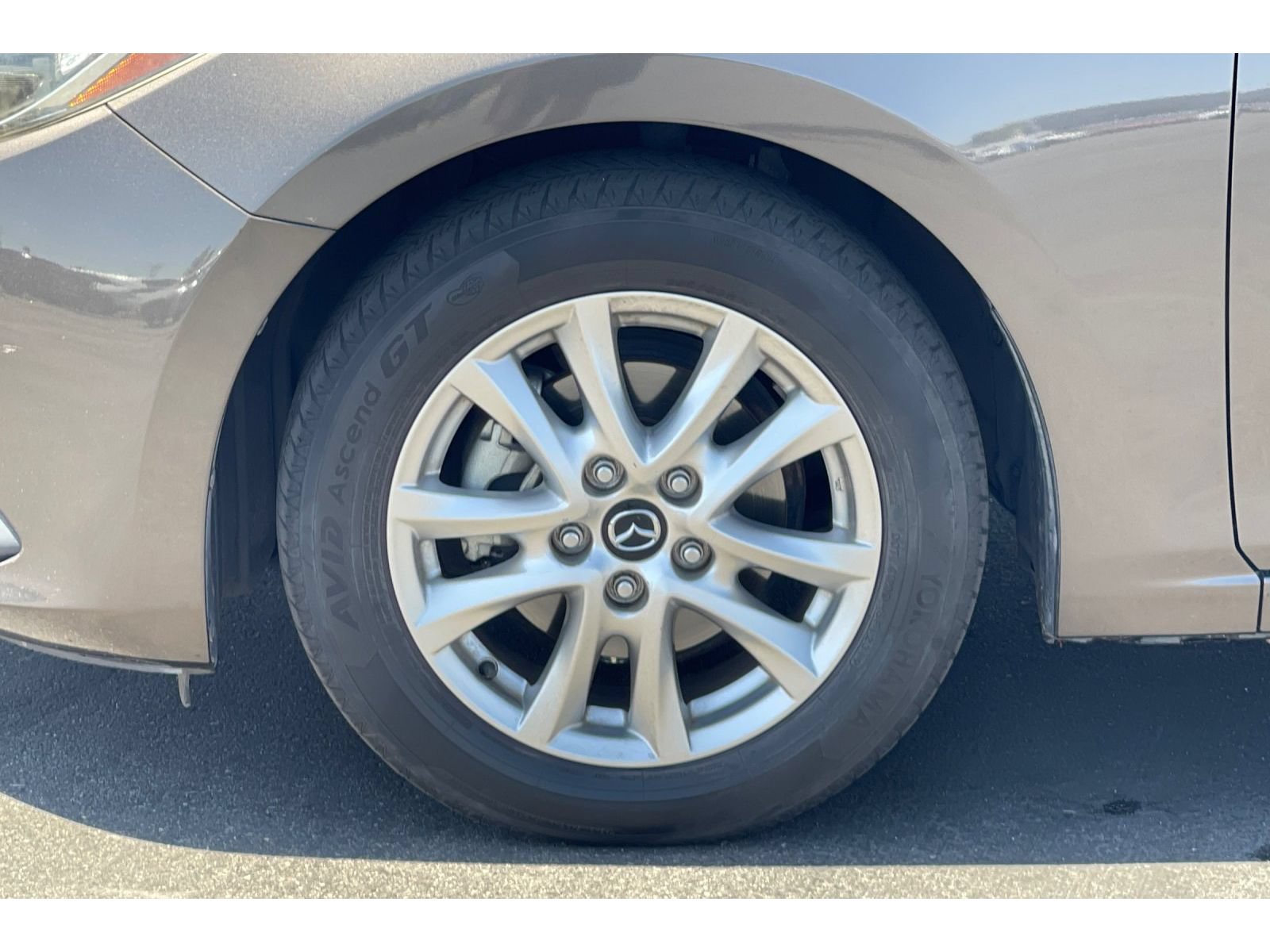 Used 2016 MAZDA MAZDA3 i Touring w/ Popular Equipment Package FWD image 42