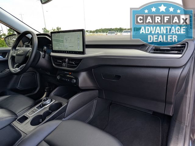 Used 2025 Ford Escape Platinum AWD/4WD image 24