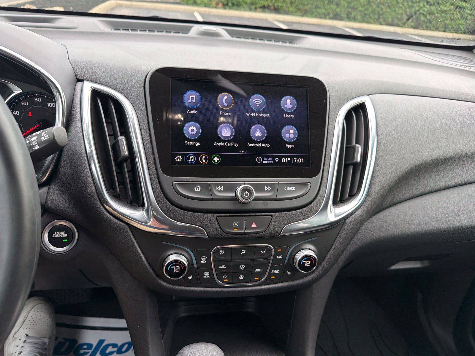 Used 2024 Chevrolet Equinox LT FWD image 11