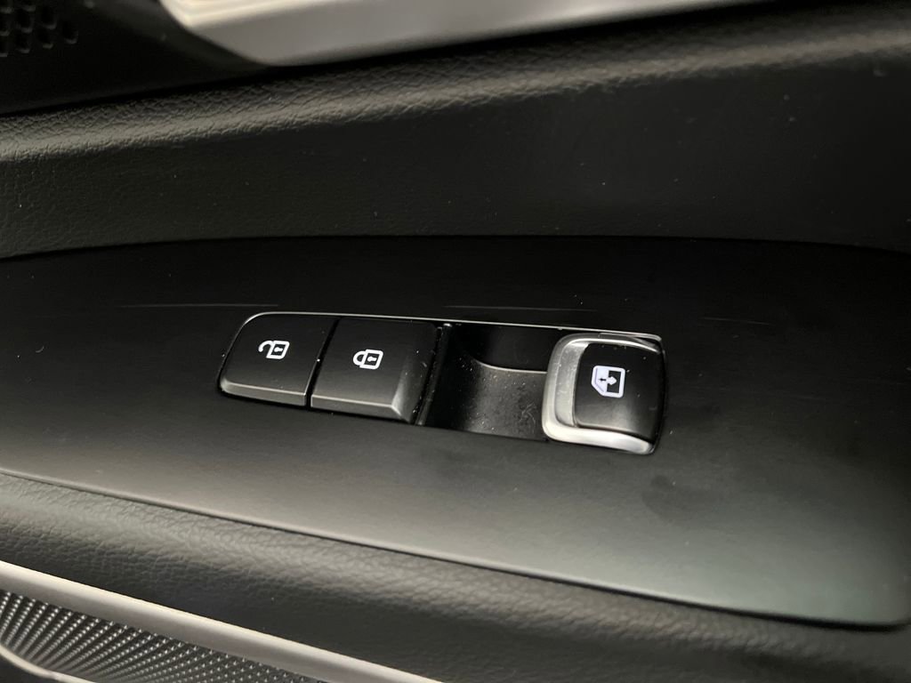 Used 2025 Kia Telluride S image 29