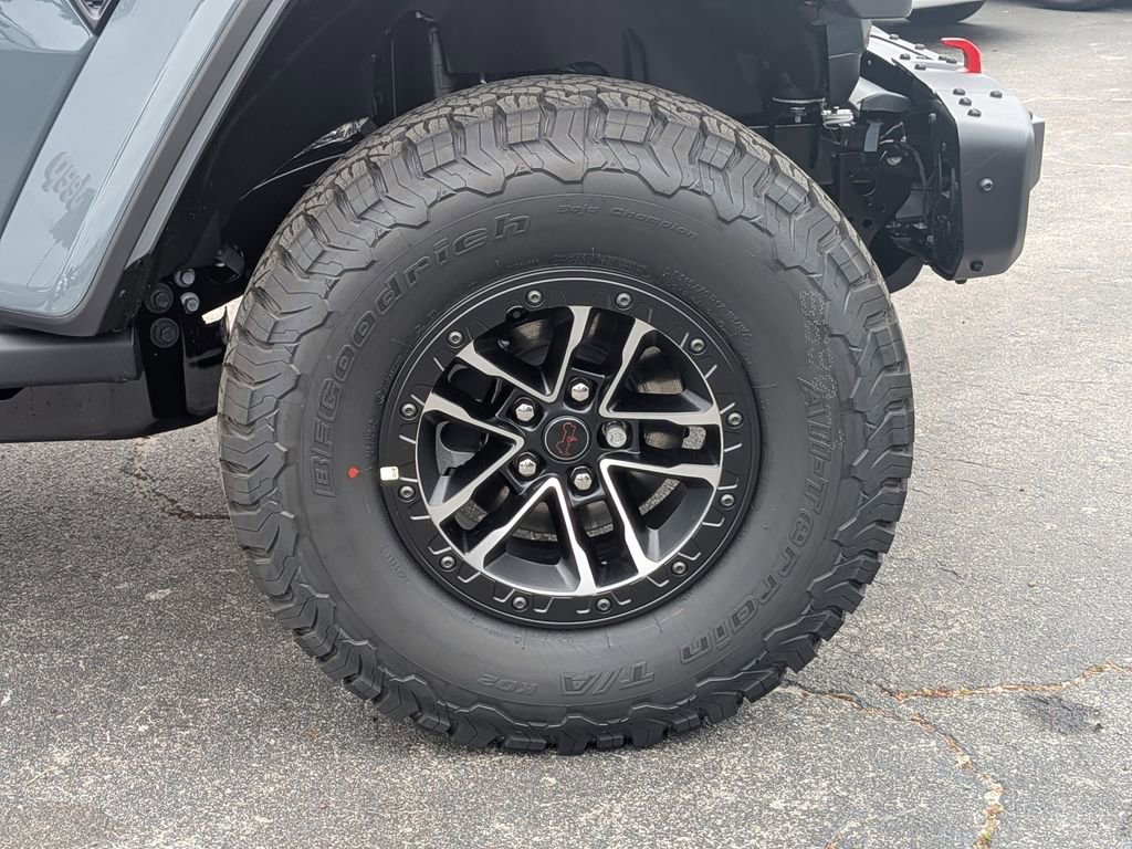 New 2026 Jeep Wrangler Unlimited Rubicon w/ Xtreme 35 Tire Package AWD/4WD image 12