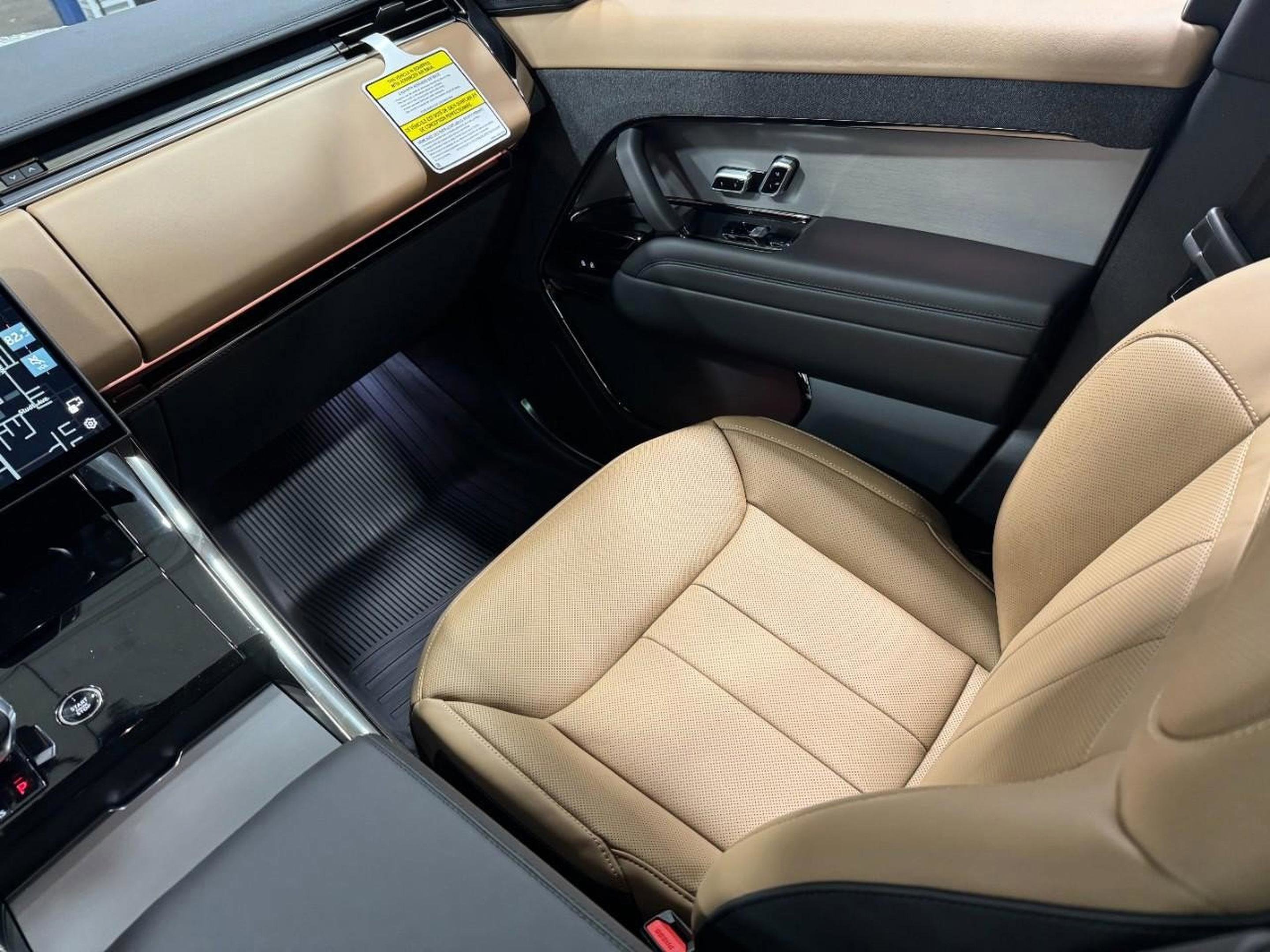 New 2025 Land Rover Range Rover Sport Dynamic SE image 15