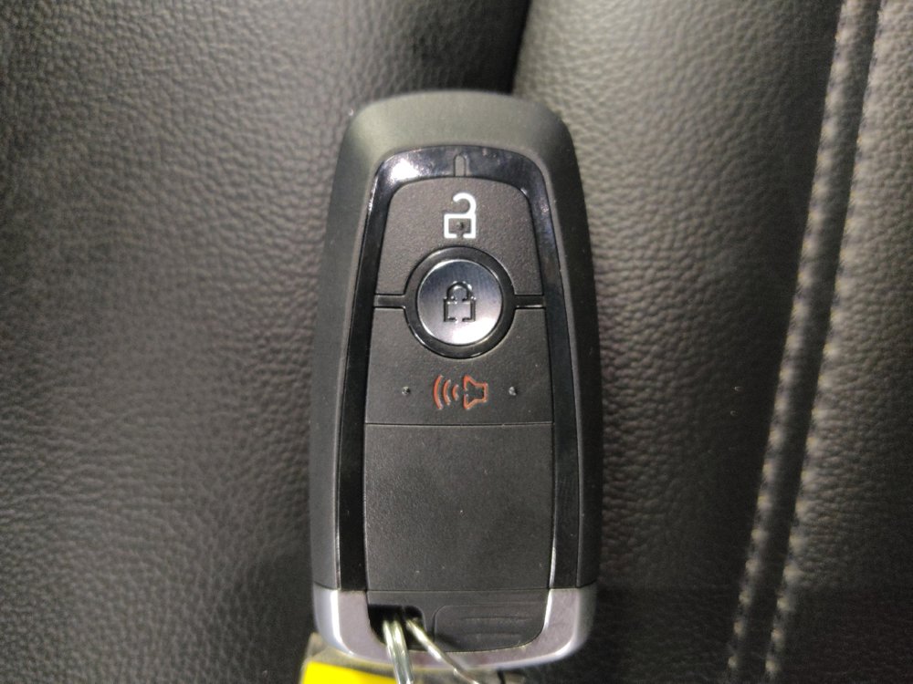 Used 2024 Ford Edge SEL image 32