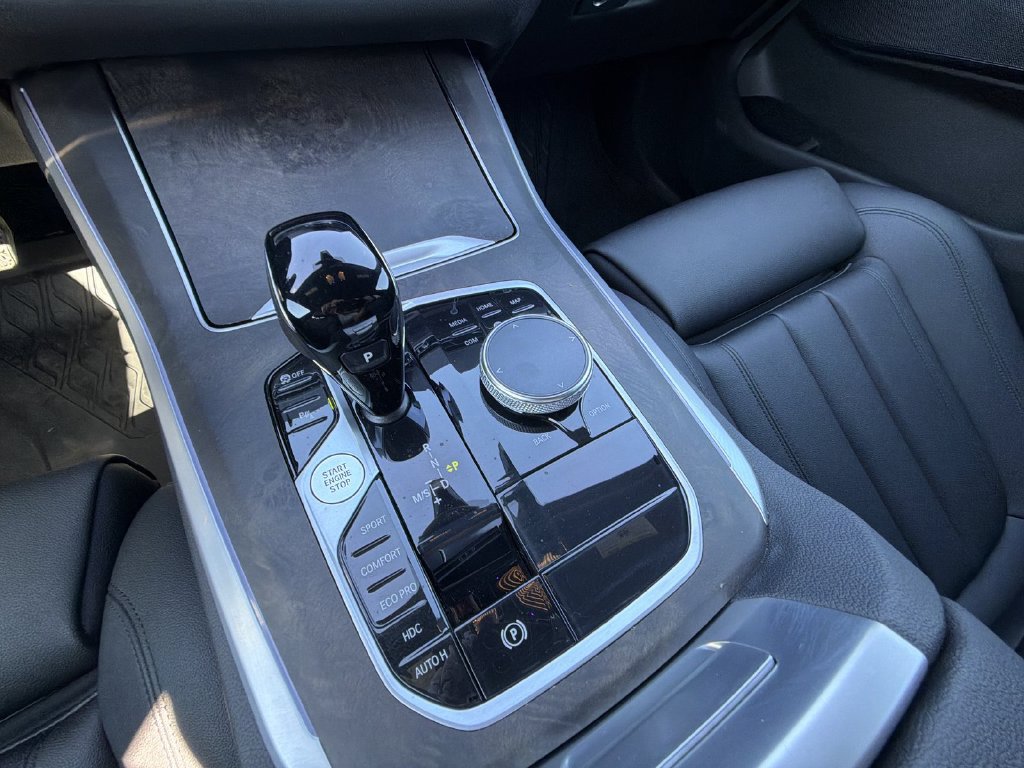 Used 2022 BMW X5 xDrive40i AWD/4WD image 25