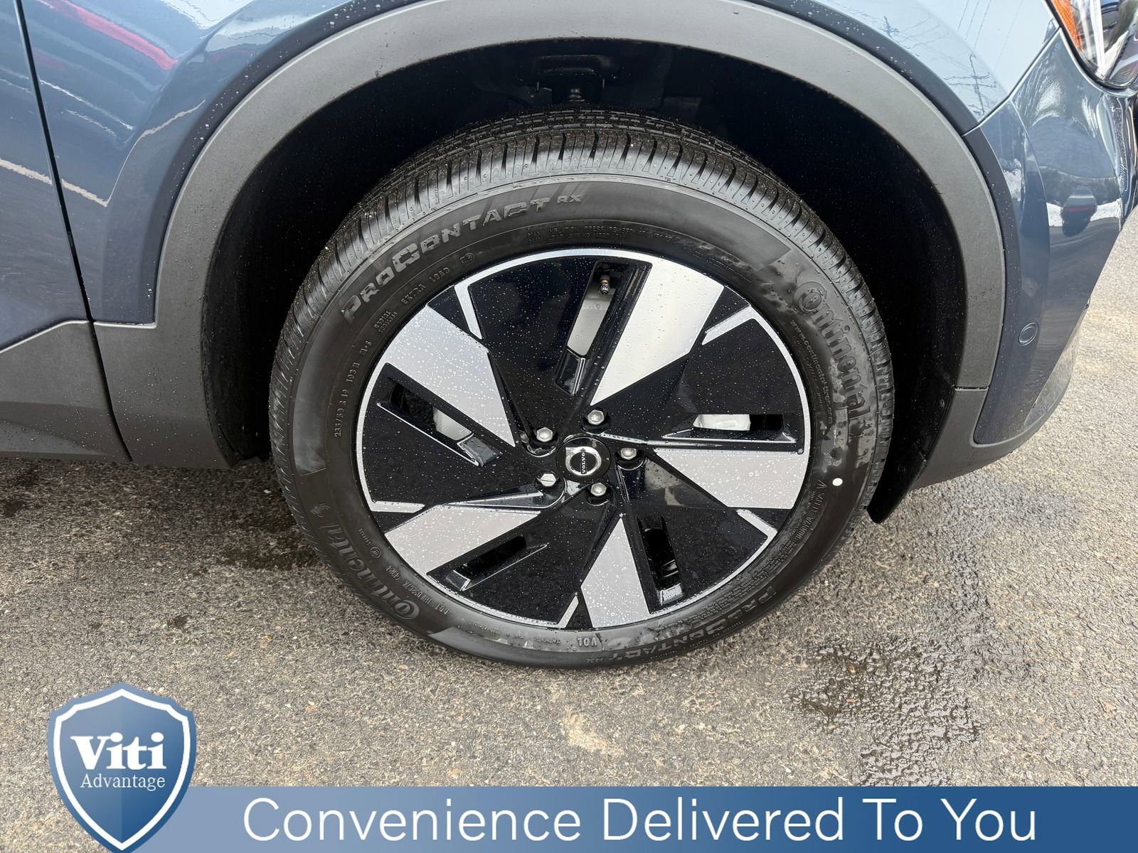 New 2026 Volvo EX40 Plus w/ Climate Package image 10