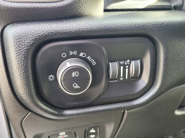 Used 2019 RAM 1500 Laramie image 17