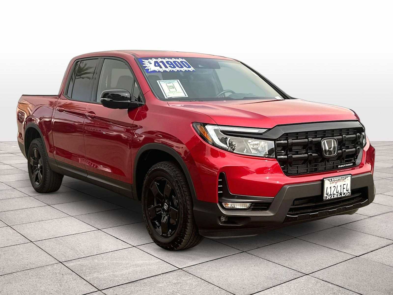 Used 2025 Honda Ridgeline Black Edition image 2