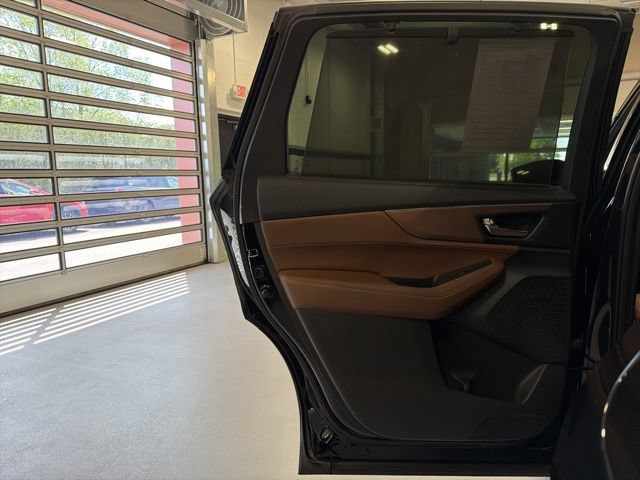 Used 2024 Acura MDX SH-AWD w/ Technology Package image 27