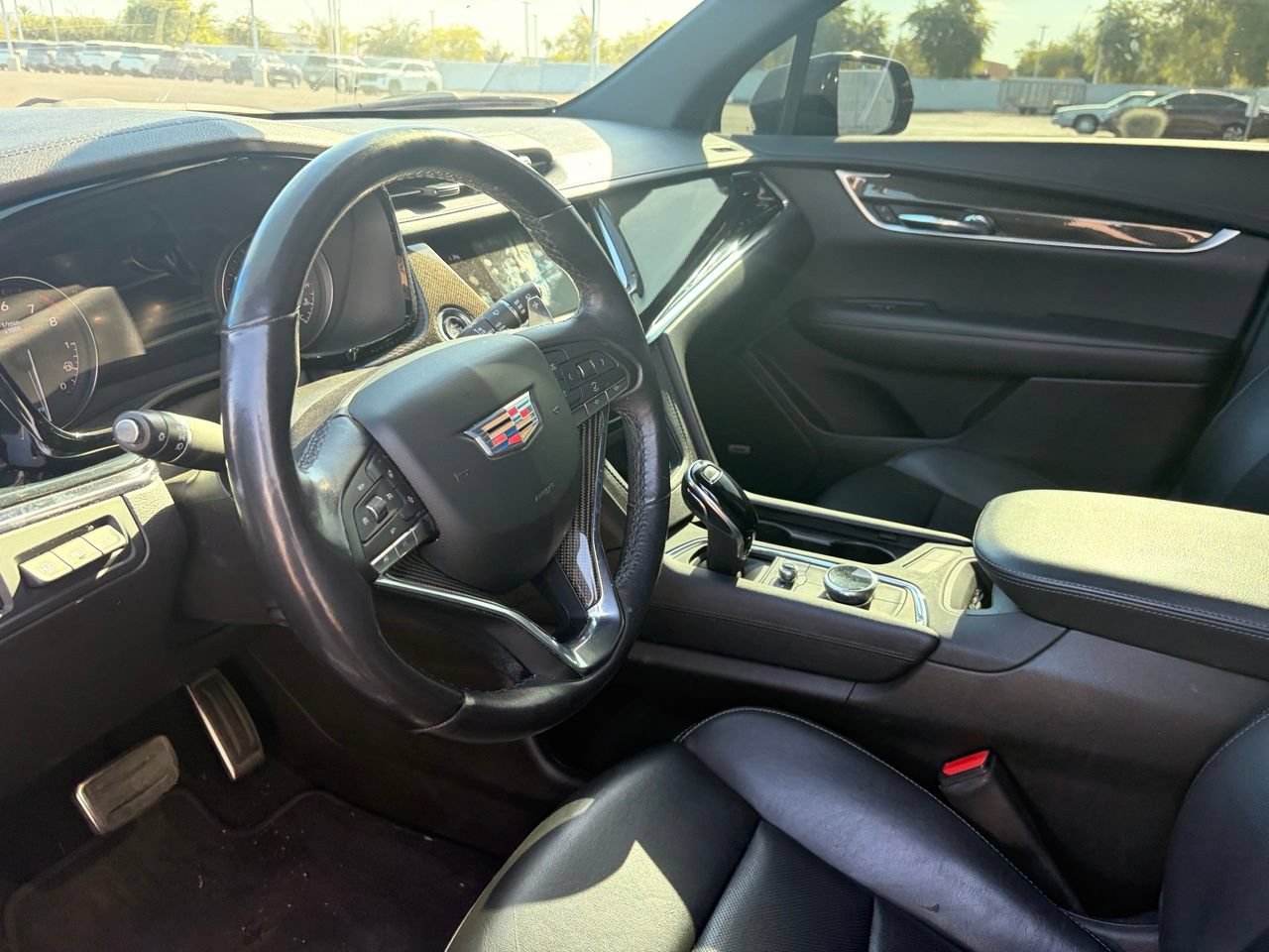 Used 2021 Cadillac XT6 Sport w/ LPO, ONYX Package AWD/4WD image 8