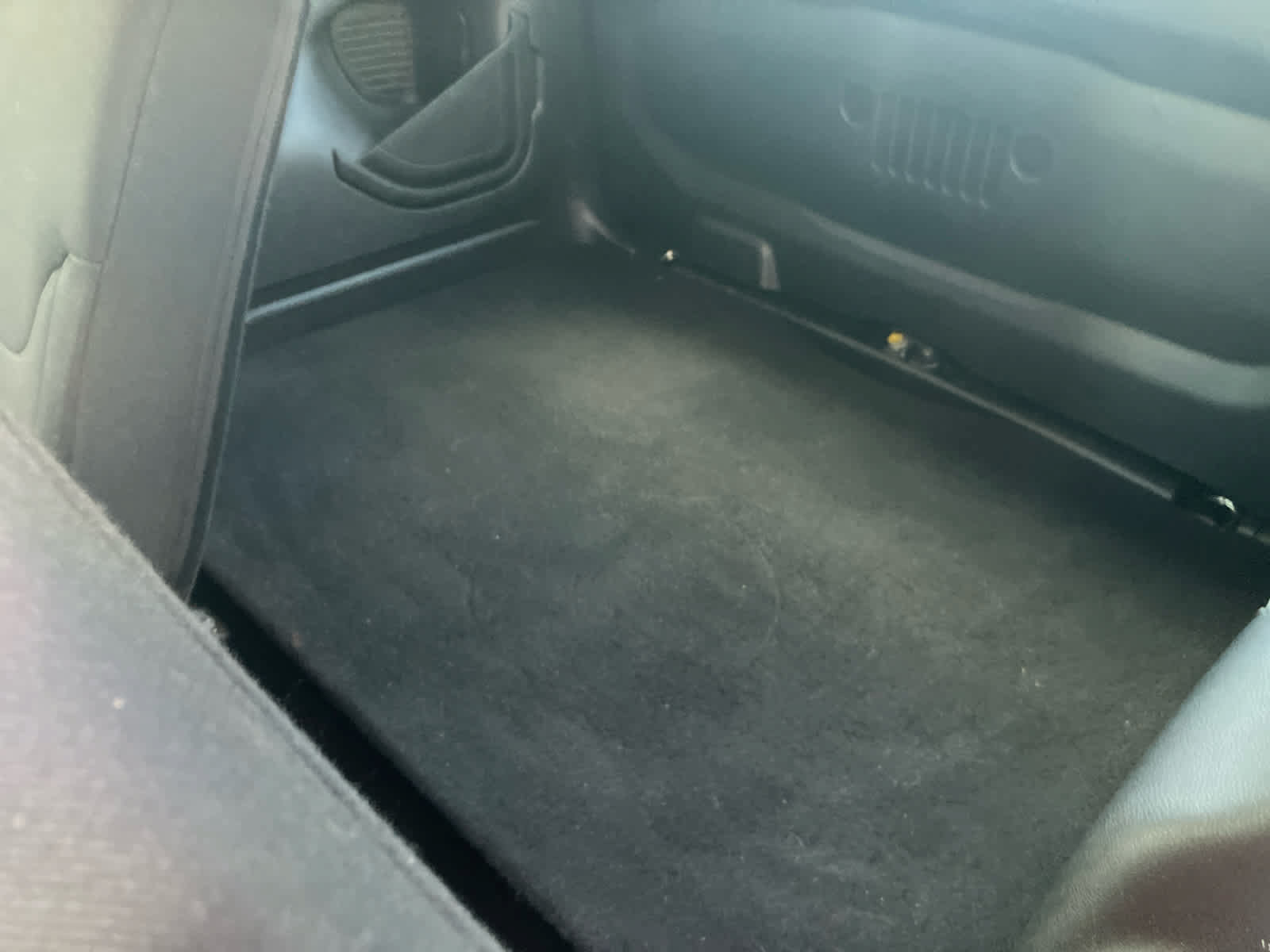 Used 2021 Jeep Renegade Latitude FWD image 31