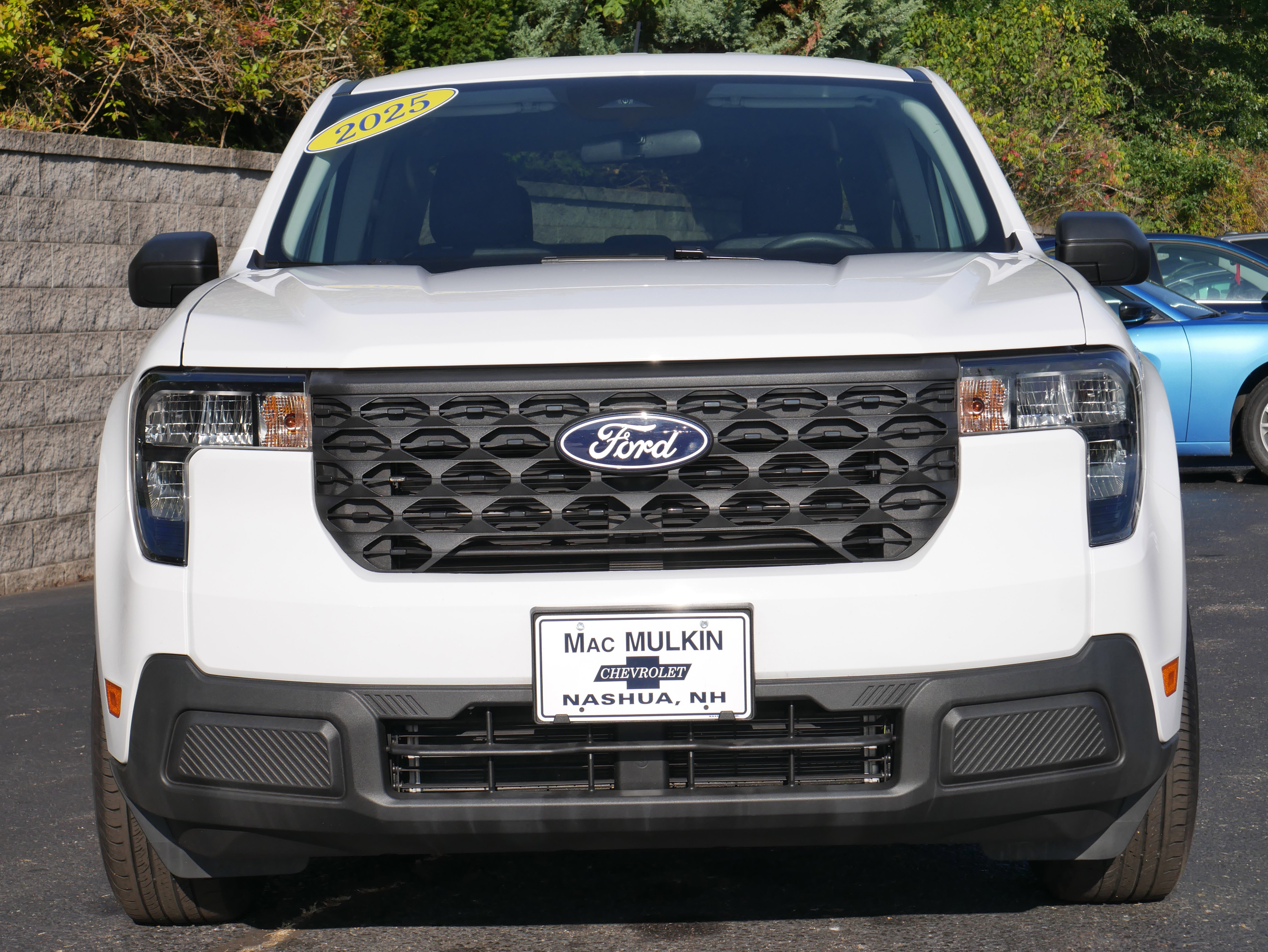 Used 2025 Ford Maverick XL image 2