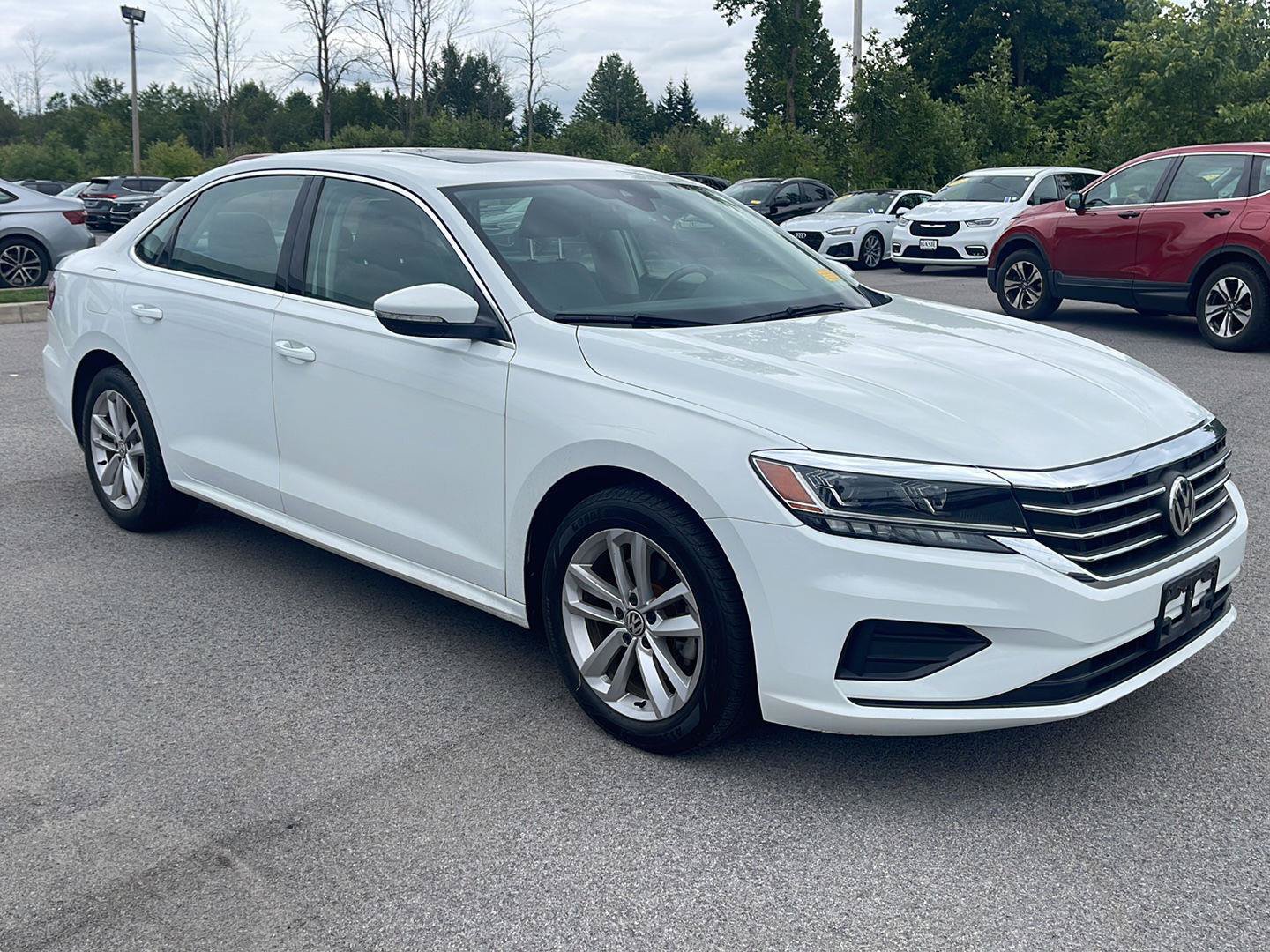 Used 2020 Volkswagen Passat 2.0T SE w/ Sunroof Package FWD image 3