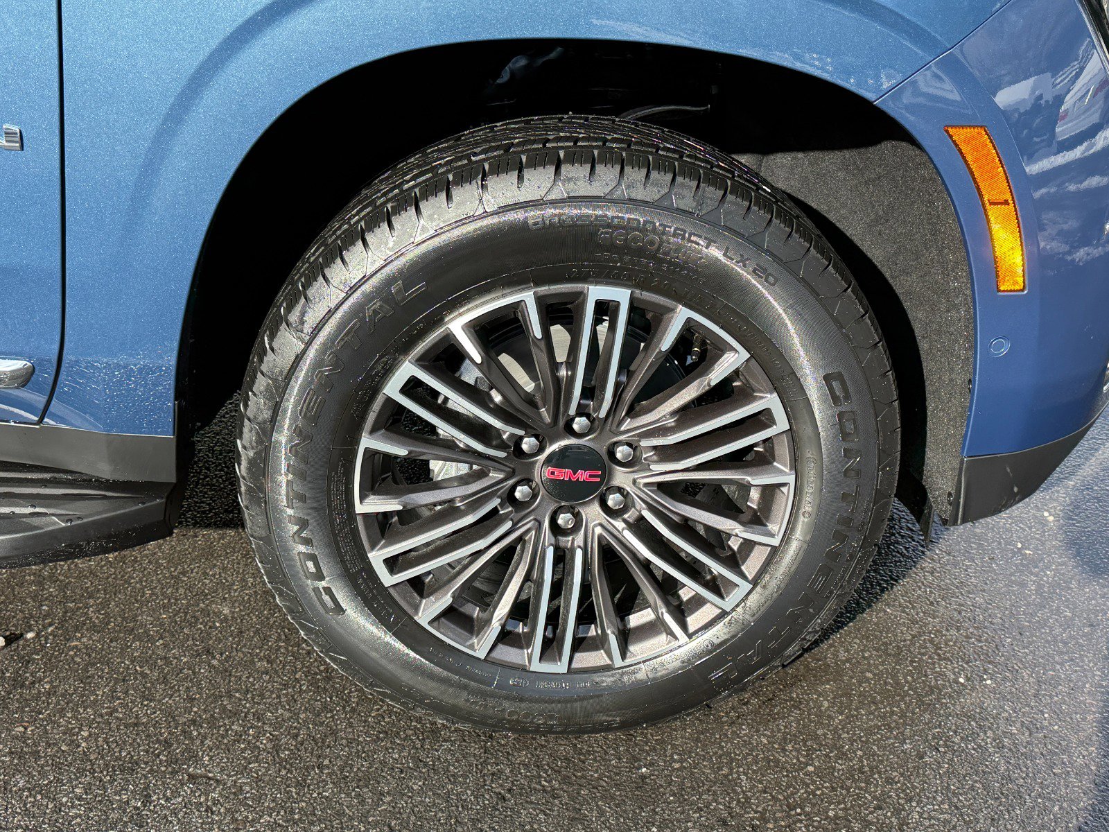 New 2026 GMC Yukon Elevation image 12