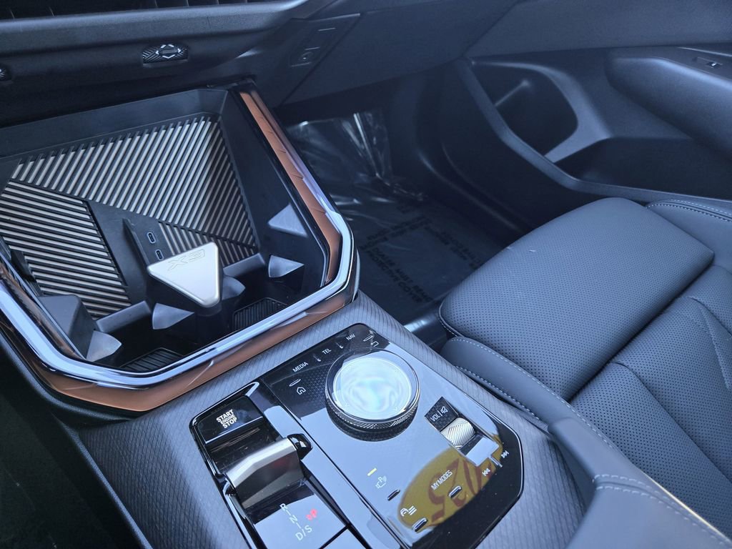 Certified 2025 BMW X3 xDrive30i w/ Premium Package image 23