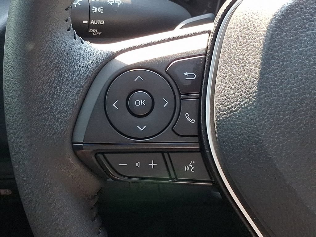 Used 2025 Toyota Corolla SE FWD image 21