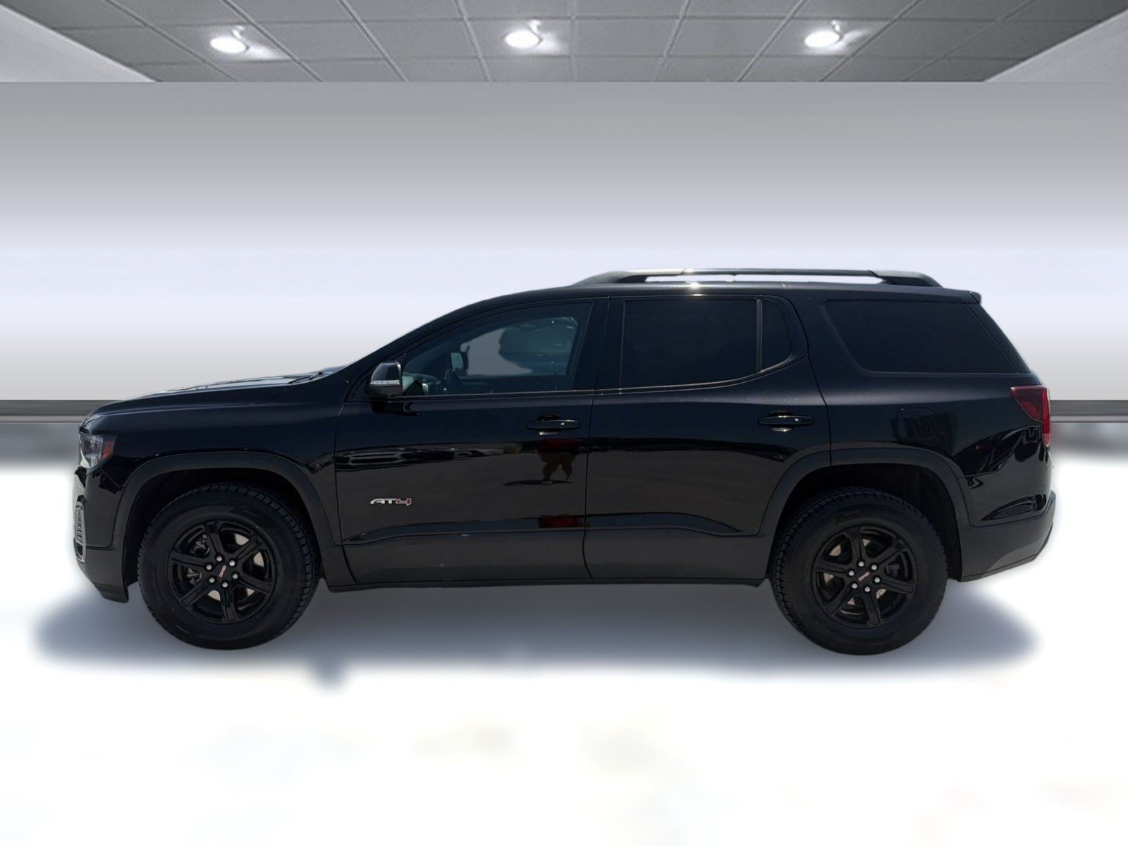 Used 2022 GMC Acadia AT4 w/ Technology Package AWD/4WD image 2