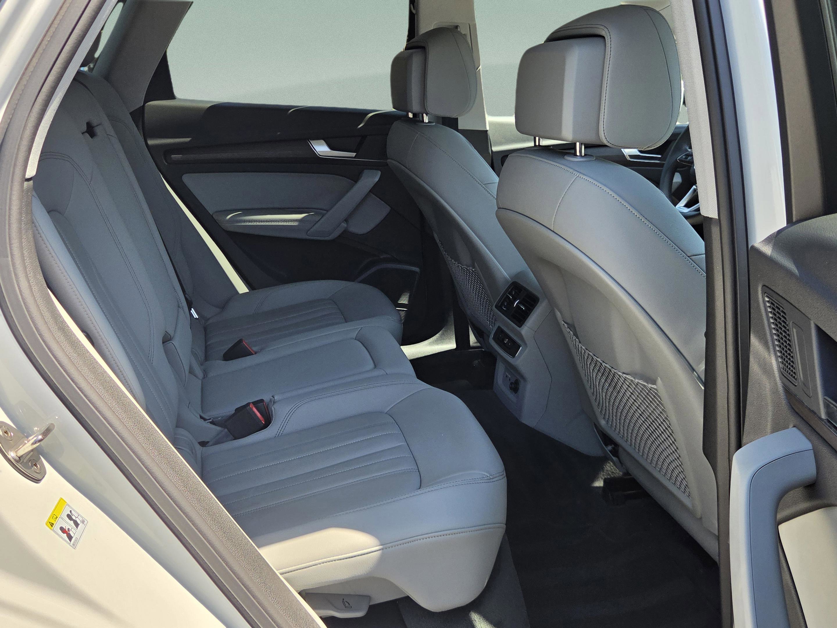 Used 2023 Audi Q5 2.0T Premium Plus w/ Premium Plus Package AWD/4WD image 19