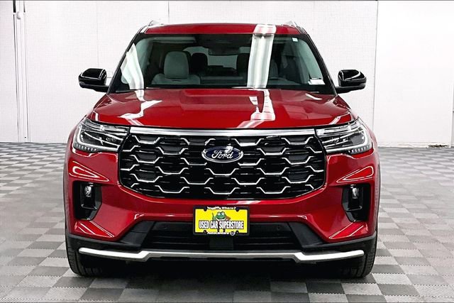 Used 2025 Ford Explorer Platinum w/ Ultimate Package image 3