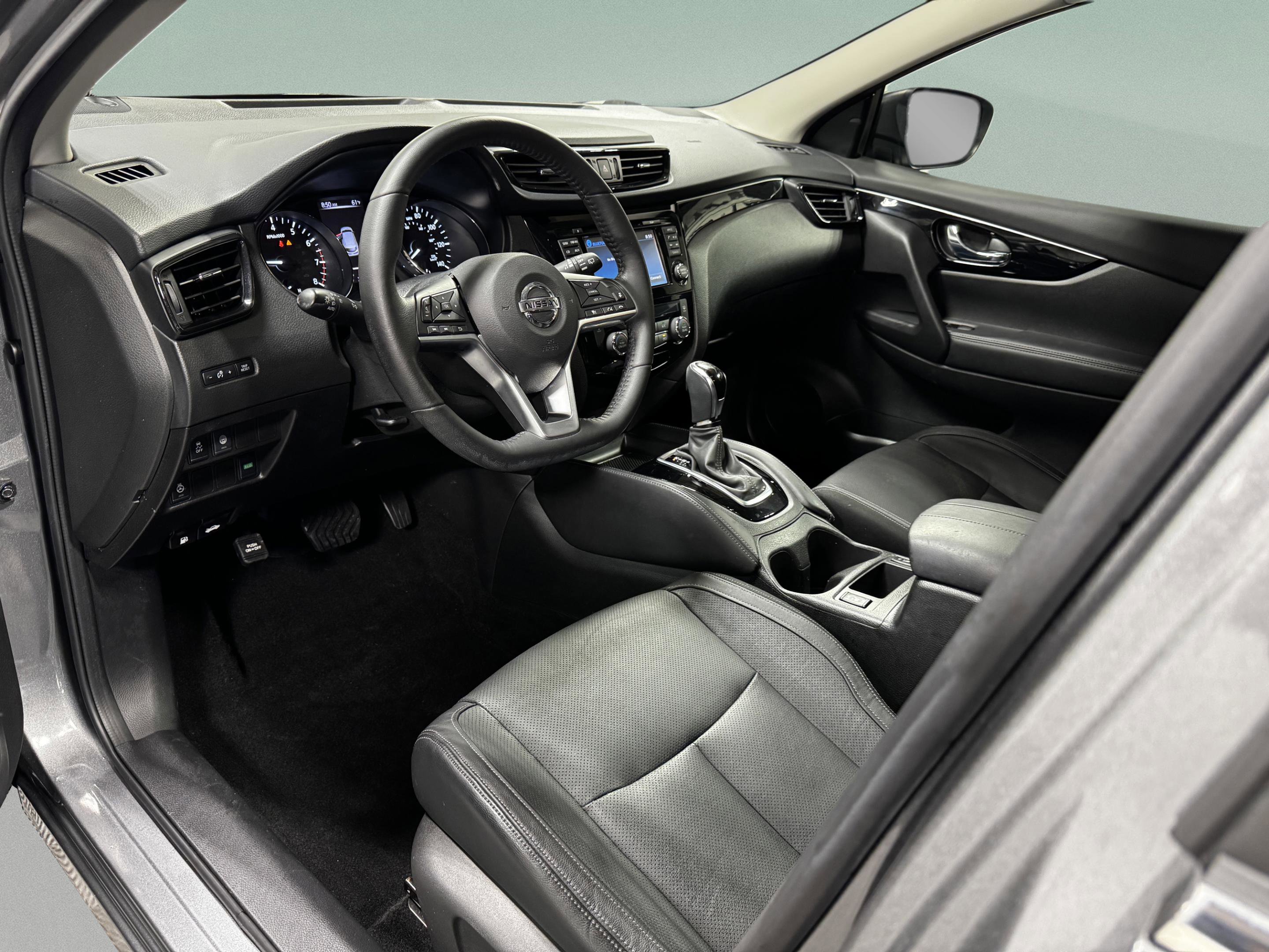 Used 2018 Nissan Rogue Sport SL w/ SL Premium Package image 9