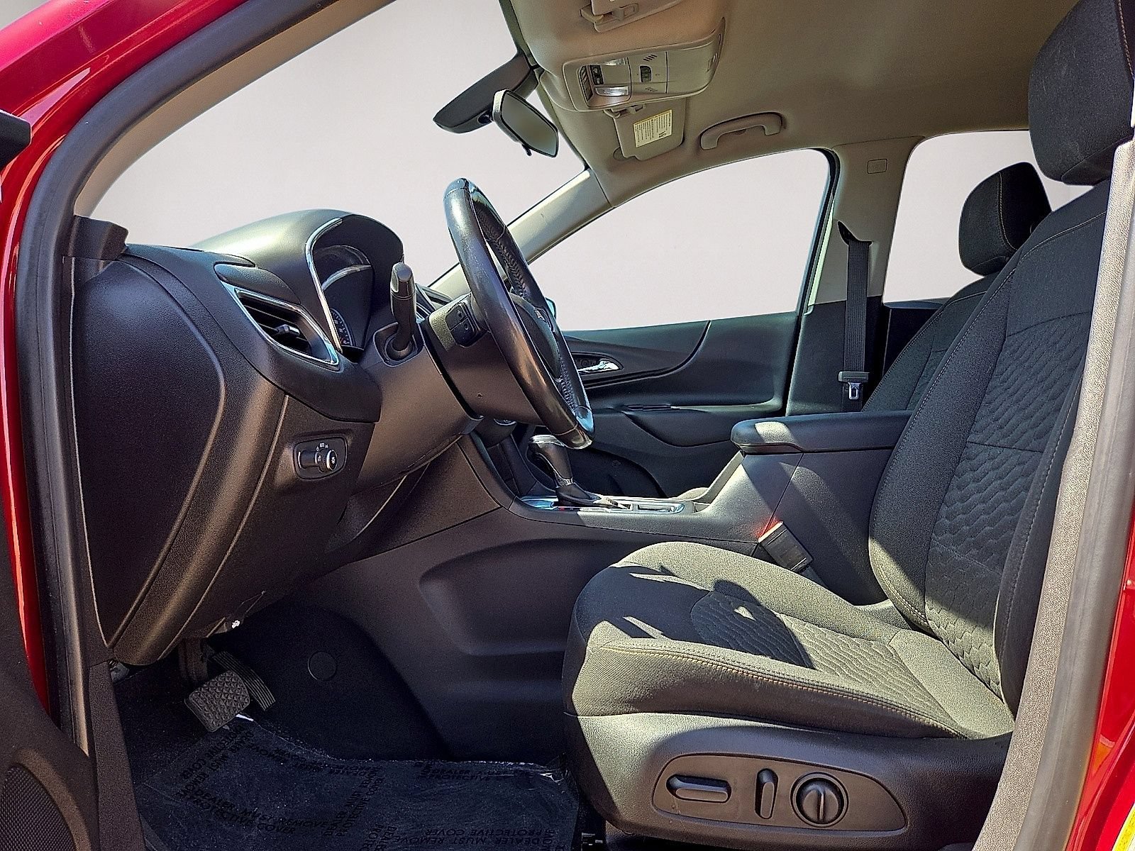 Used 2019 Chevrolet Equinox LT FWD image 23