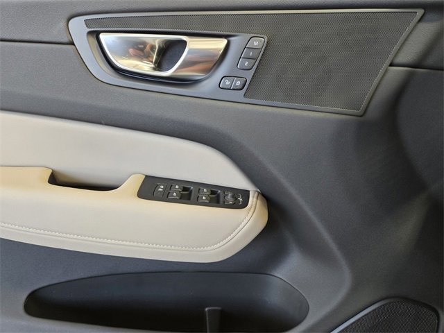 New 2026 Volvo XC60 B5 Plus w/ Protection Package Premier image 25