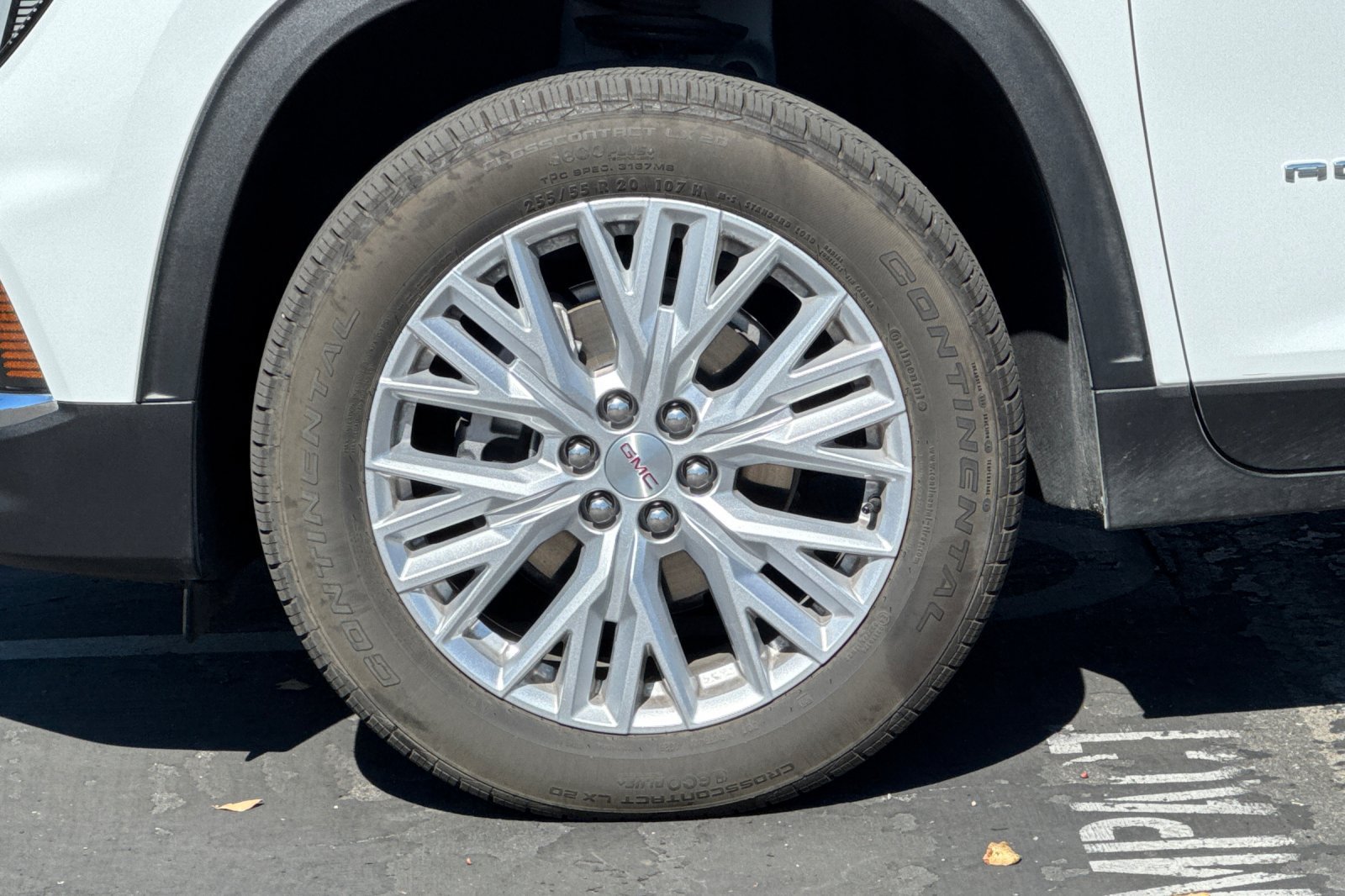 Used 2026 GMC Acadia Elevation w/ Elevation Premium Package FWD image 47