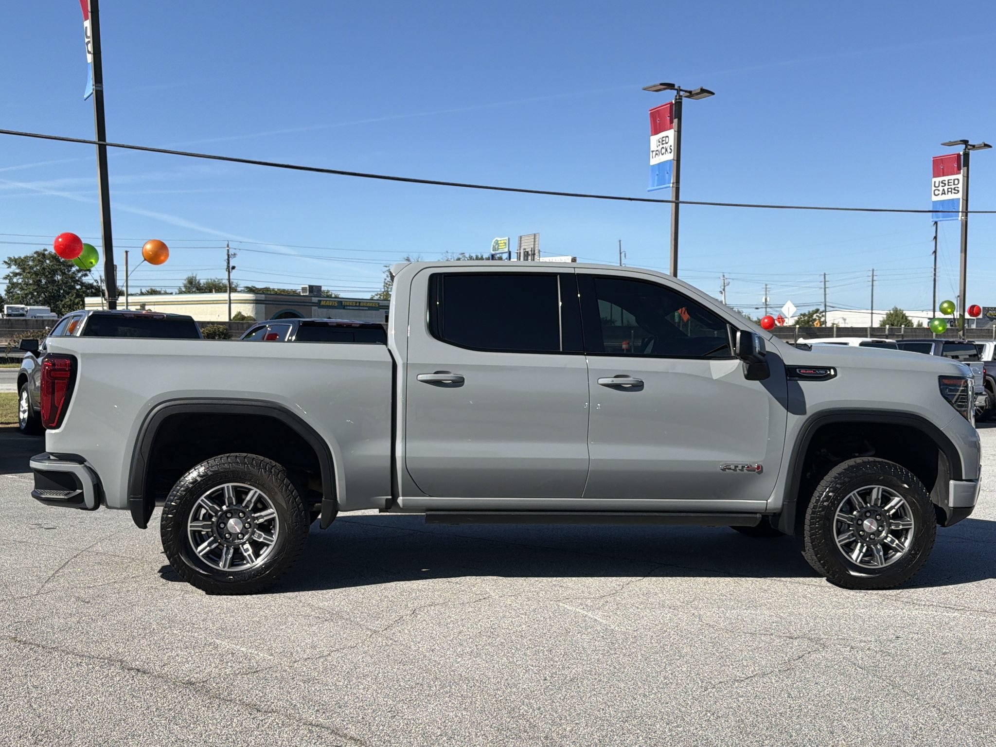 Used 2024 GMC Sierra 1500 AT4 w/ AT4 Preferred Package AWD/4WD image 23