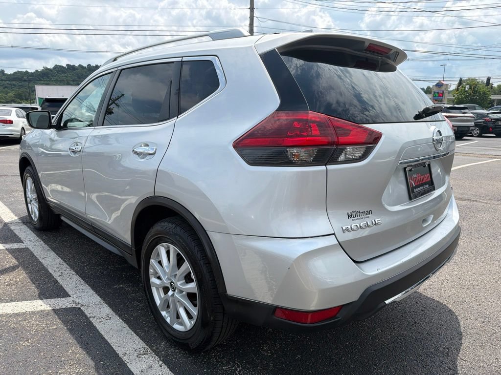 Used 2018 Nissan Rogue SV FWD image 5