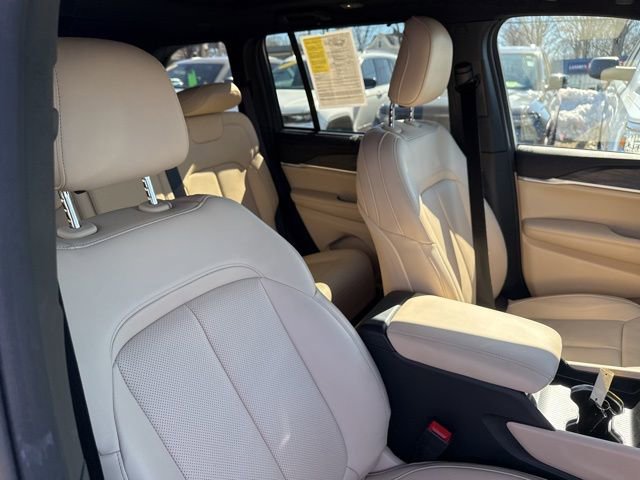 Certified 2024 Jeep Grand Cherokee Limited w/ Luxury Tech Group II image 13